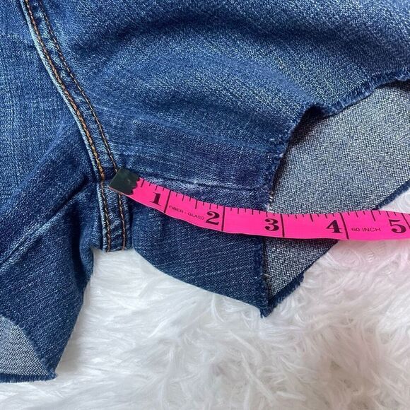 Vintage Levis 515 Bermuda Shorts Jeans Cut Off Raw Hem Womens Size 6 - Picture 6 of 10